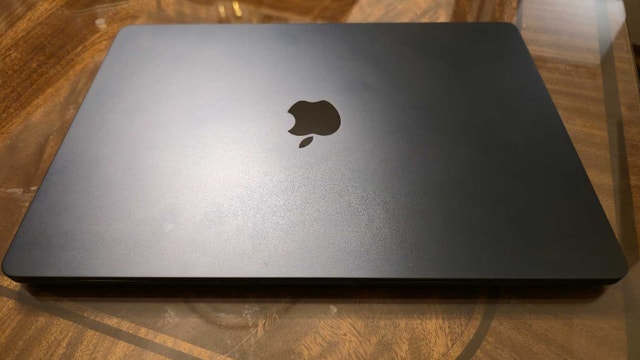 MacBook Air 15 M3 16GB ram 256GB SSD - photo 2