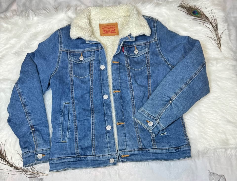levis sherpa trucker jacket size M-L - photo 3