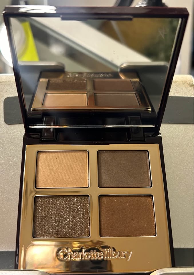 Charlotte Tilbury Eye shadow palette *NEW* in box - photo 2