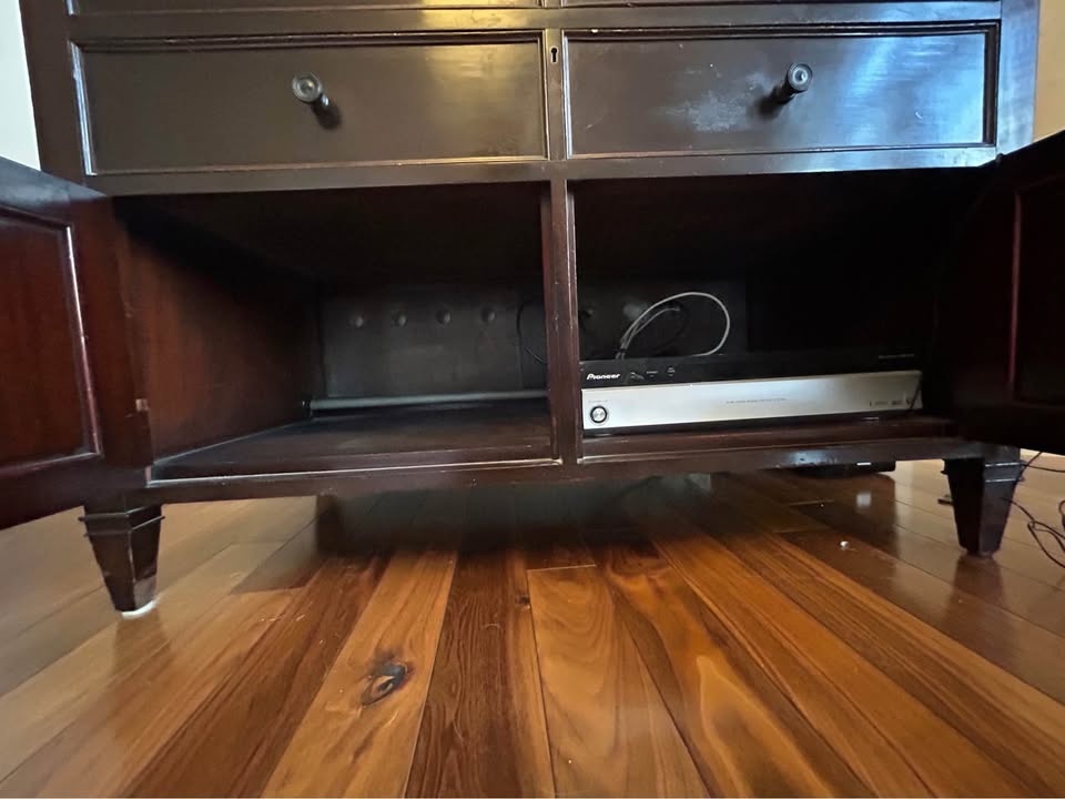 Dresser / tv stand - photo 3