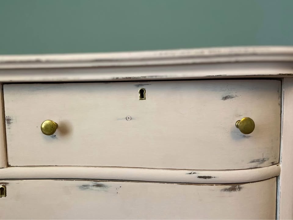 Shabby Chic Dresser - photo 2