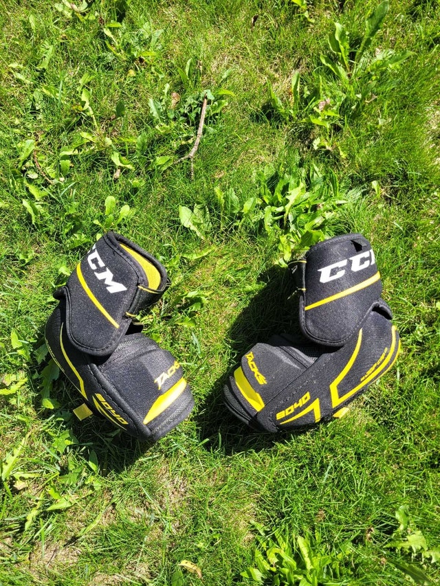 Elbow pads