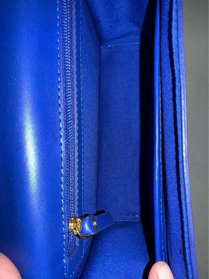 Brand new in box - Dr. Liza Shoulder Bag Purse - photo 4