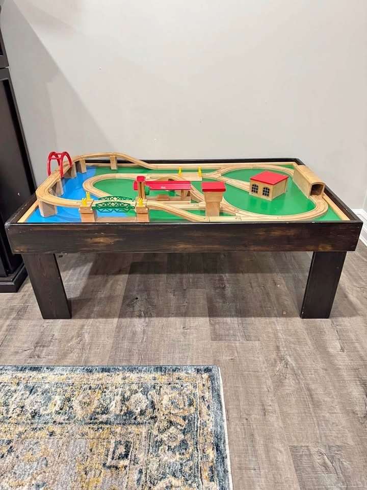 Train/Activity/Lego Table