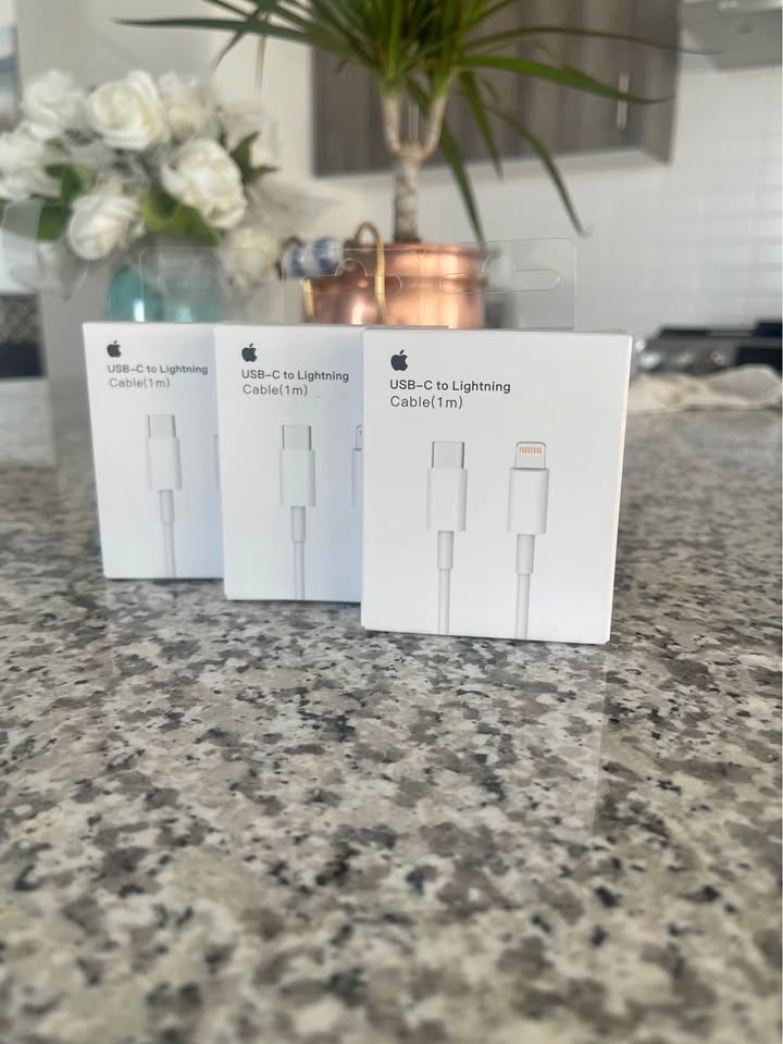 Usb type c to lightning