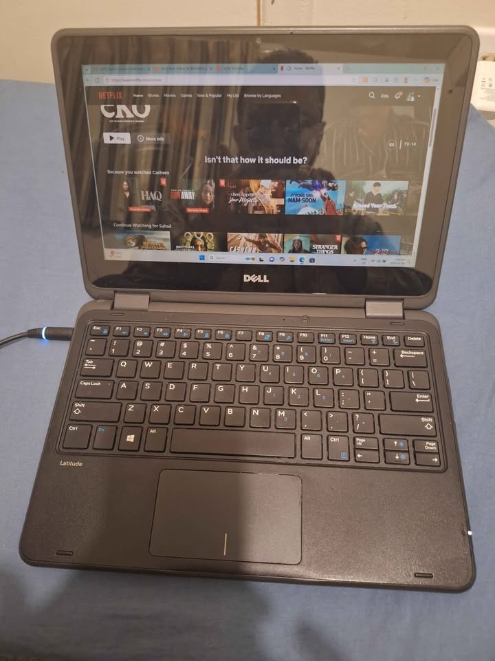 Dell 10 inch Touchscreen laptop