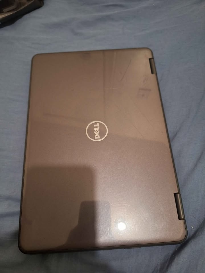 Dell 10 inch Touchscreen laptop - photo 4