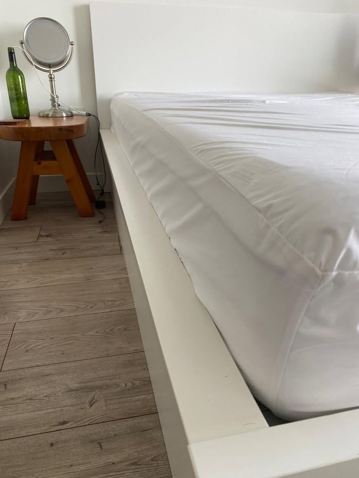Ikea MALM Storage bed, white, Queen + Mattress Free - photo 2