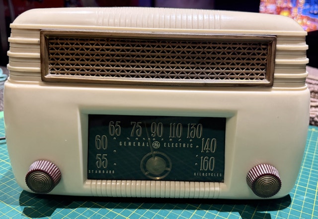 1948 General Electric Radio