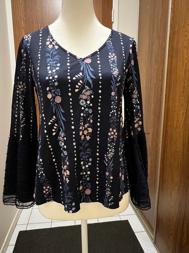 Maurices Floral Blouse - photo 3