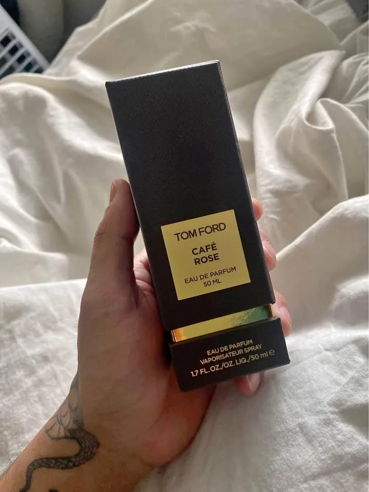 Tom Ford Cafe Rose Eau de Parfum thumbnail