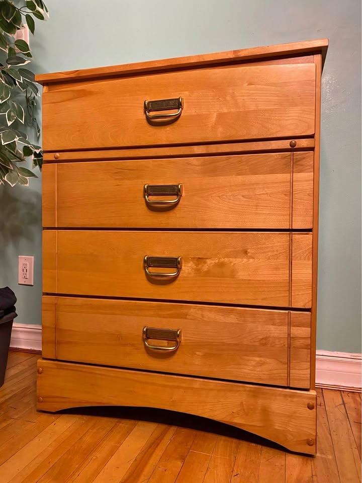 FREE DELIVERY: Maple Dresser $190 (HRM)