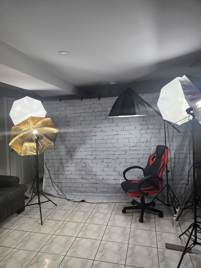 Photography Lighting Kit, moving sale