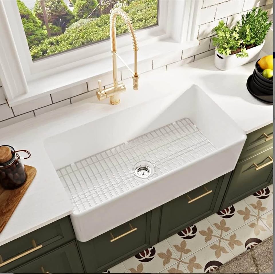 New-DEER VALLEY 36"W FARMHOUSE SINK, WHITE; W/DRAIN