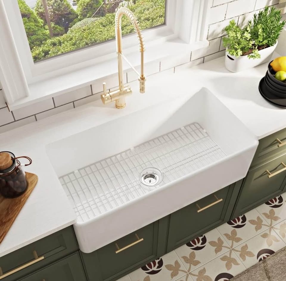 New-DEER VALLEY 36"W FARMHOUSE SINK, WHITE; W/DRAIN - photo 2