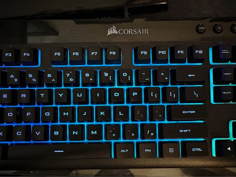 Gaming Keyboard with RGB - Corsair - photo 2