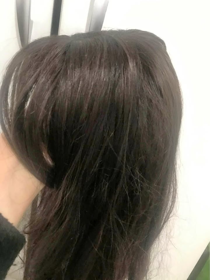 Synthetic blackish  brown realistic long hair wig with front ban - photo 3