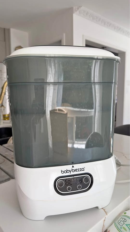 Baby brezza sterilizer and dryer
