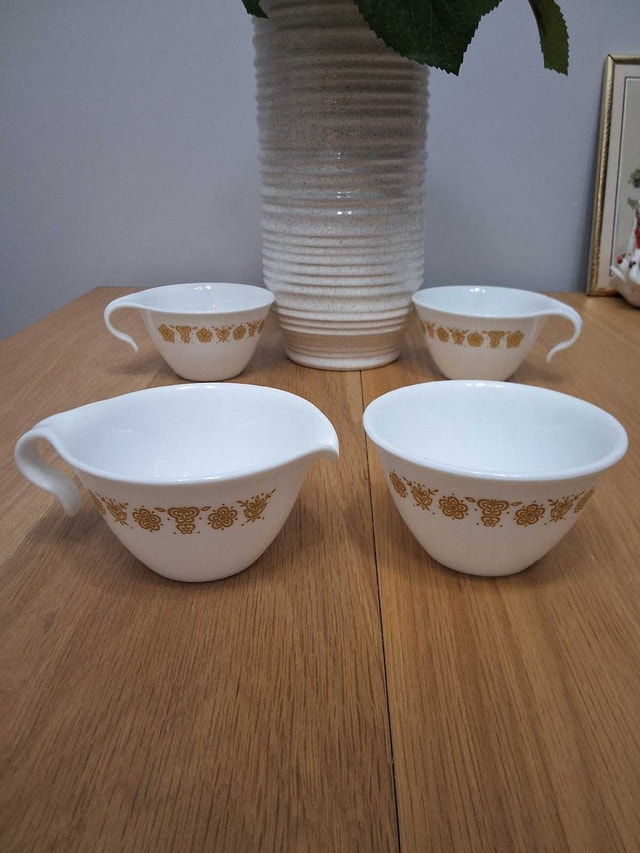 Corelle Sugar Bowl & Creamer Set (Butterfly Gold)