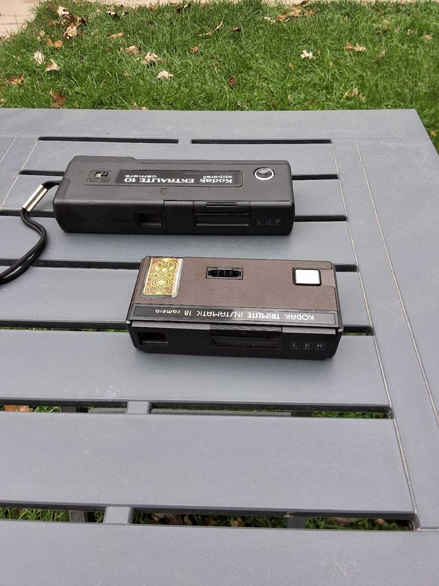 Two Vintage Kodak Cameras - photo 2