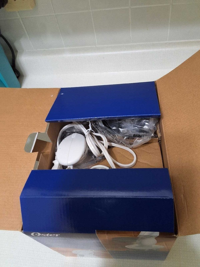 Oster Hand Blender with Chopper and Cup (New, never used) - photo 3