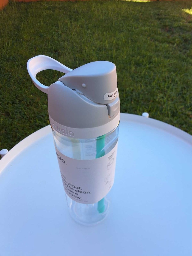 25 oz Owala Water Bottle - New, never used - photo 2