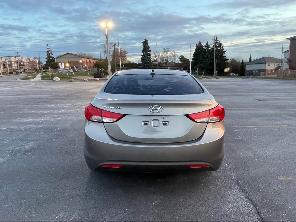 2013 Hyundai Elantra - photo 5