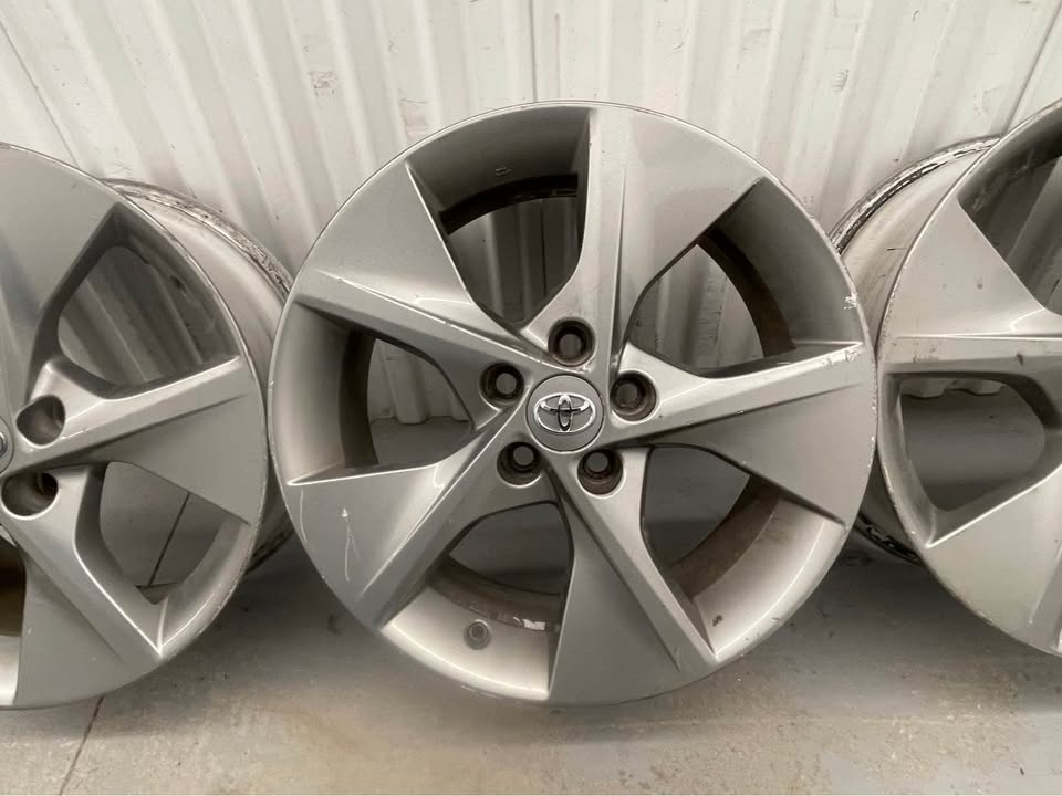 Toyota 18” inch Wheels - photo 3