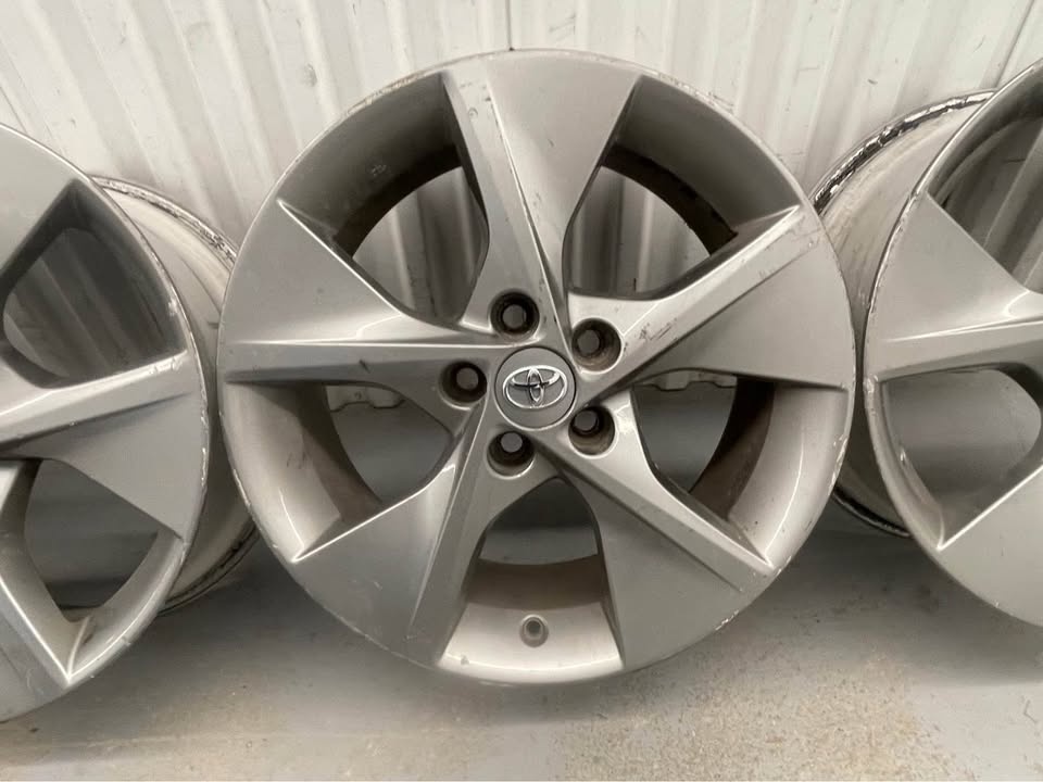 Toyota 18” inch Wheels - photo 4