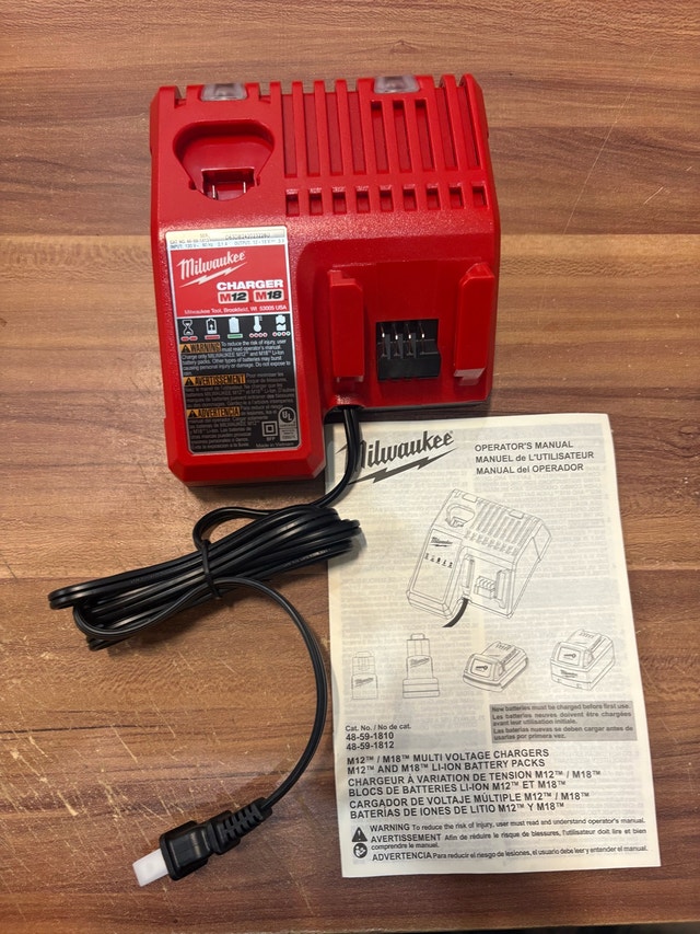 Milwaukee M12/M18 Charger - photo 5