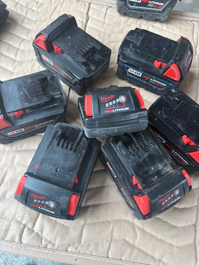 Milwaukee M18 Batteries - photo 2