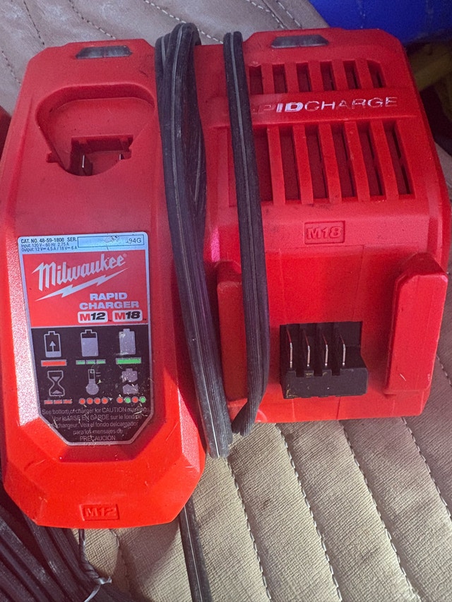 Milwaukee M12 M18 Charger