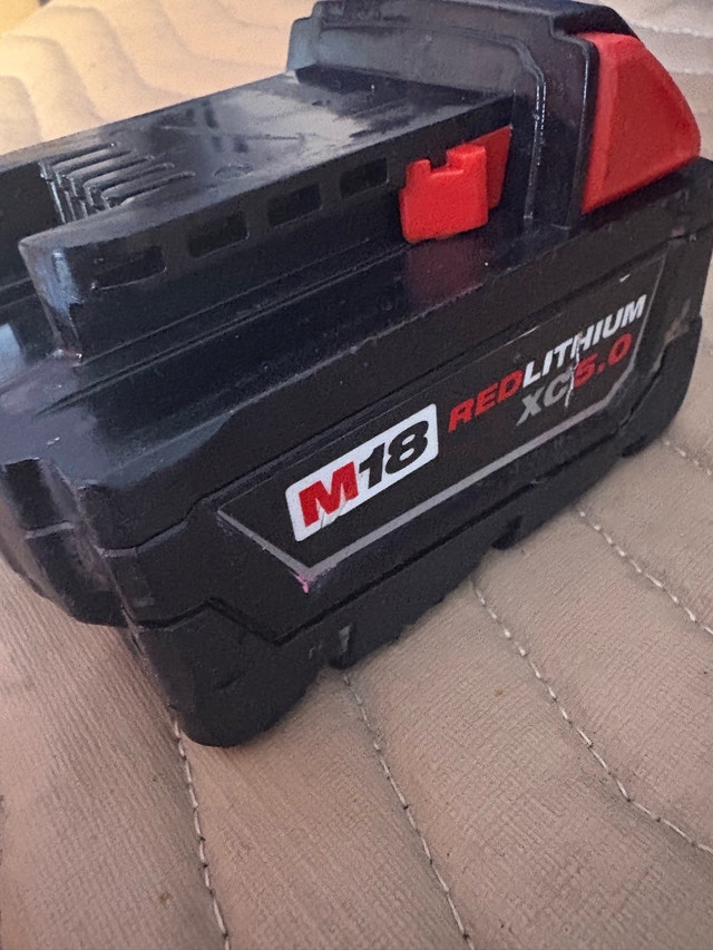 Milwaukee M18 Battery - photo 2