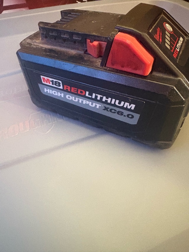 Milwaukee M18 XC6.0 Battery - photo 2