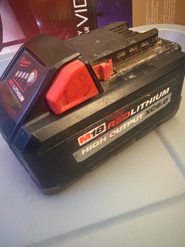 Milwaukee M18 XC6.0 Battery - photo 3