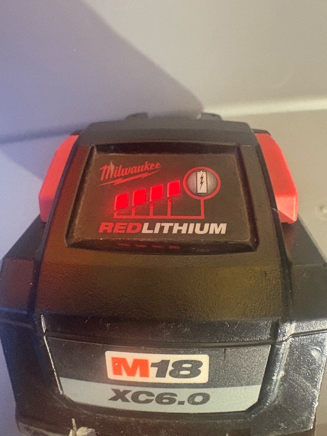 Milwaukee M18 XC6.0 Battery - photo 5