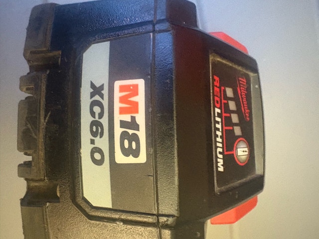 Milwaukee M18 Battery - photo 2
