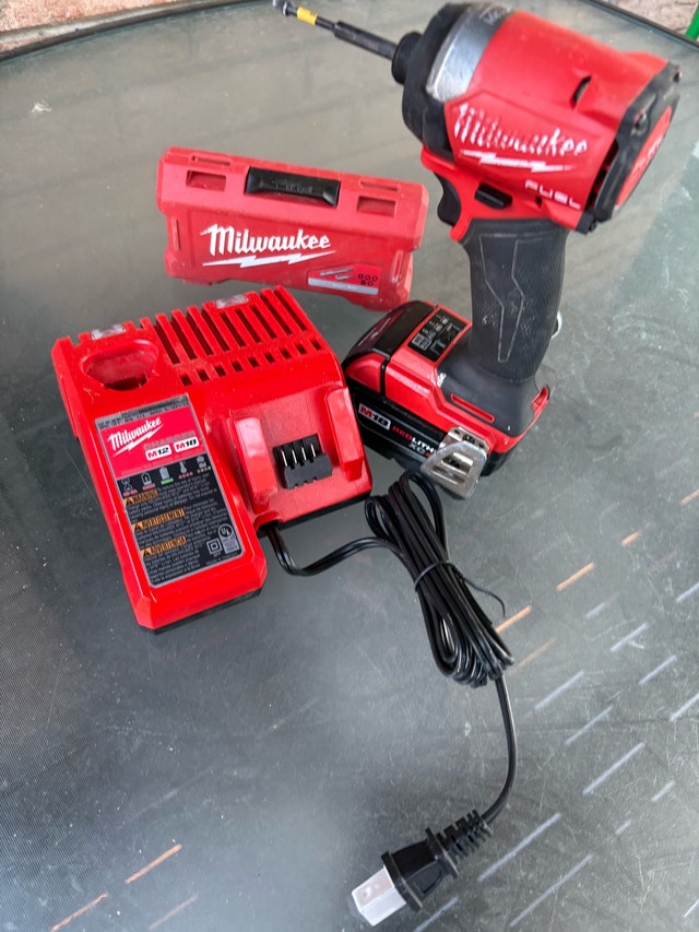 Milwaukee Impact Driver - photo 3