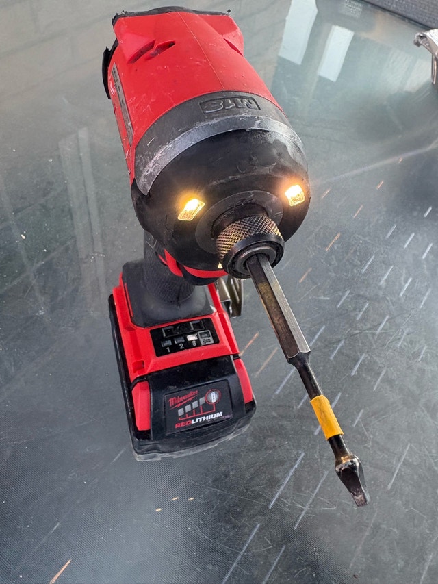 Milwaukee Impact Driver - photo 5