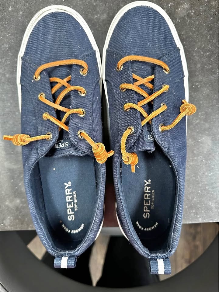 Sperry Topsider shoes- women’s