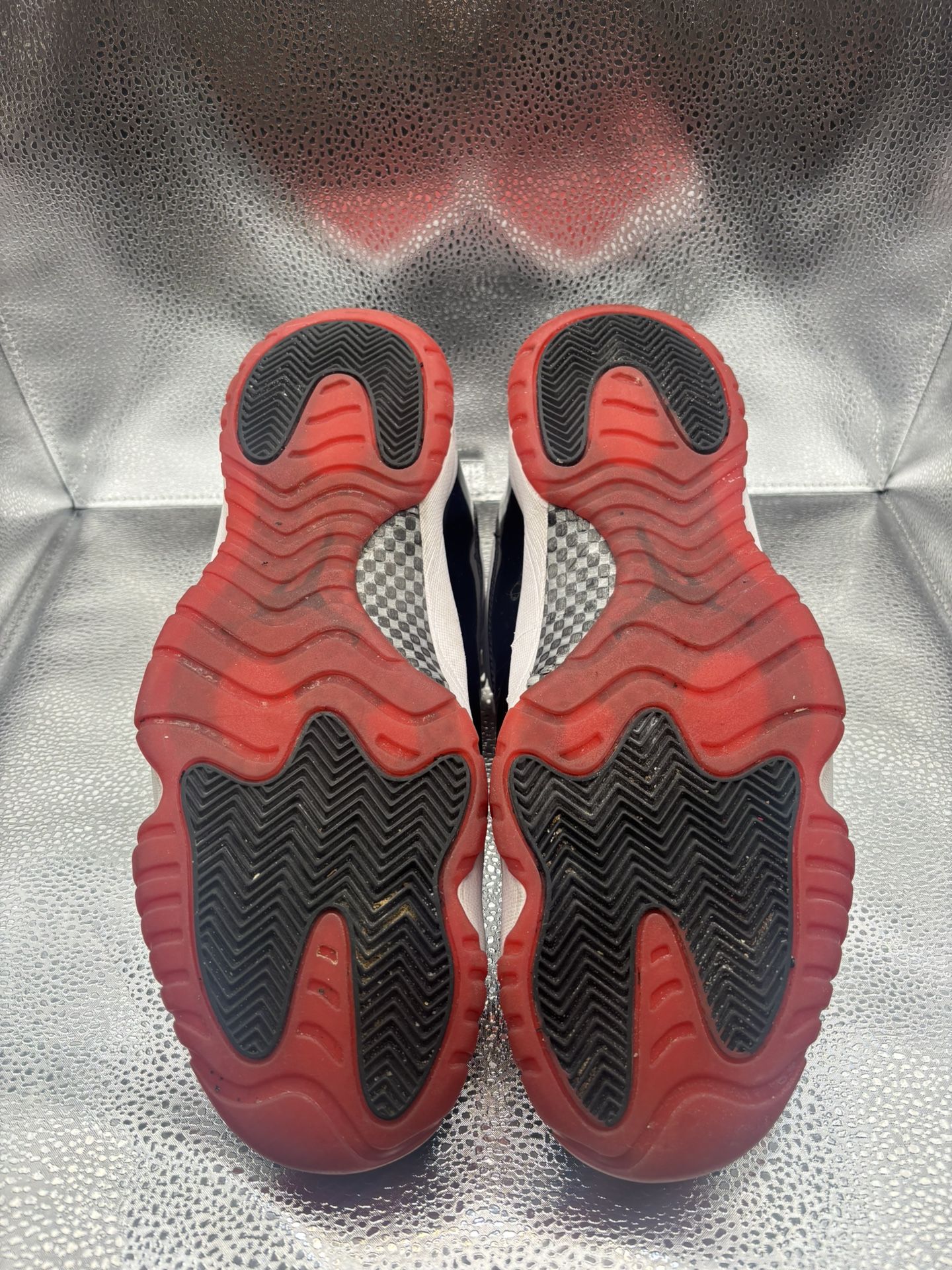 Air Jordan 11 Low Concord Bred - photo 3
