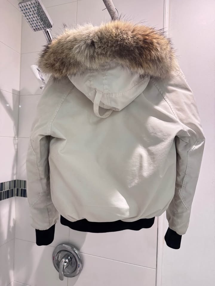 White Canada Goose Chilliwack Bomber Jacket - photo 2