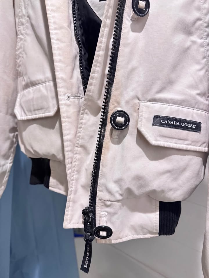 White Canada Goose Chilliwack Bomber Jacket - photo 4