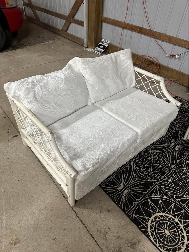 Vintage White Boca Rattan 3+2 Sofa and Loveseat - photo 5