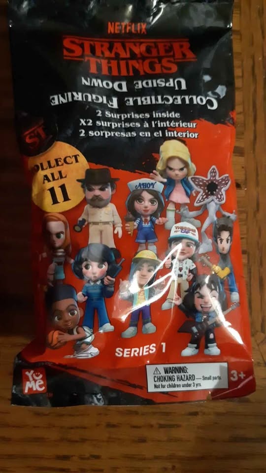 Stranger Things Upside Down Series 1 blind bags - photo 2