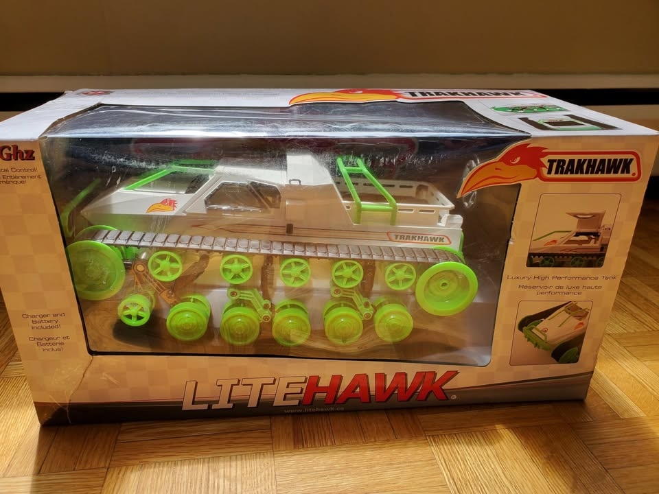 LiteHawk TrakHawk RC Tank- White/Green - photo 2