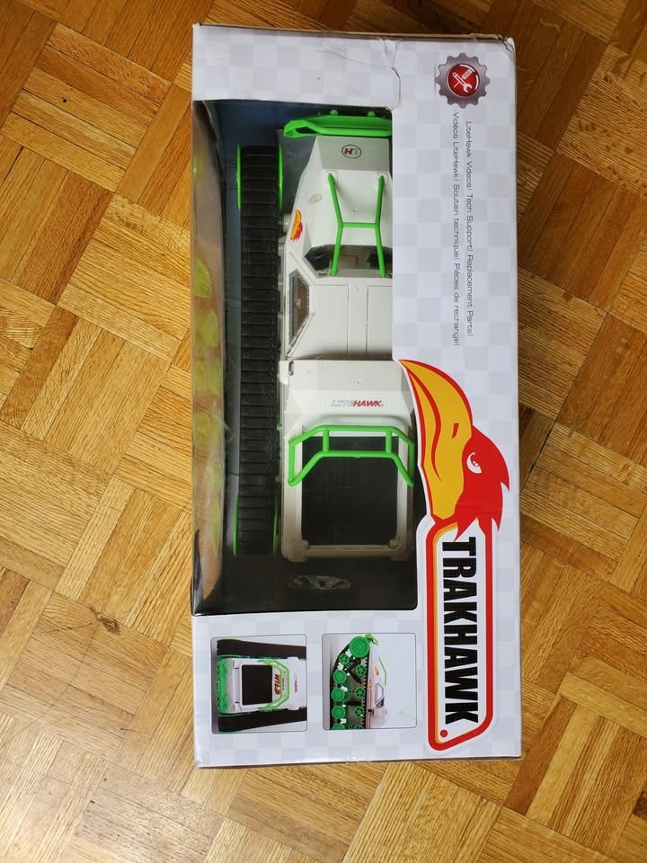 LiteHawk TrakHawk RC Tank- White/Green - photo 3