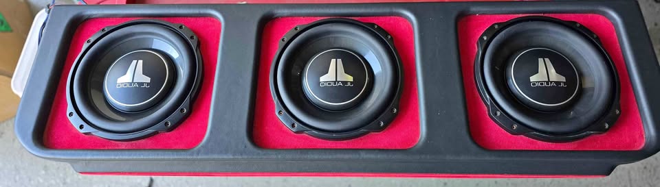 Custom subwoofer enclosure for pickup truck