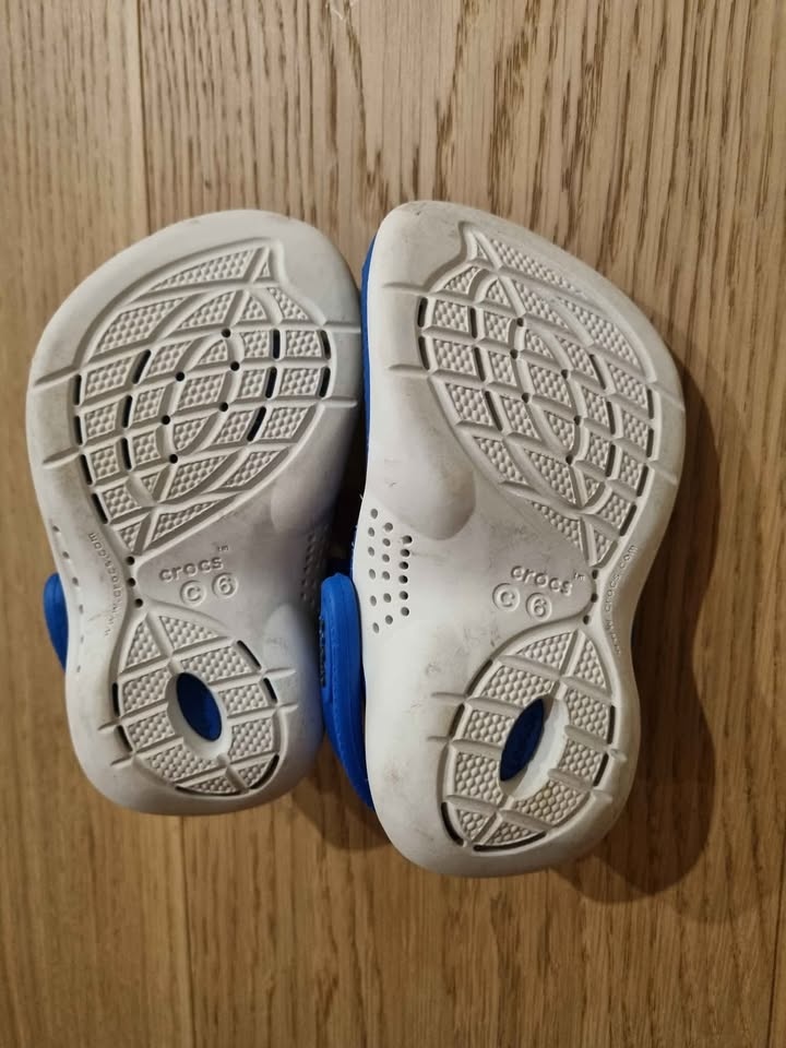 EEUC toddler Crocs c6 - photo 3