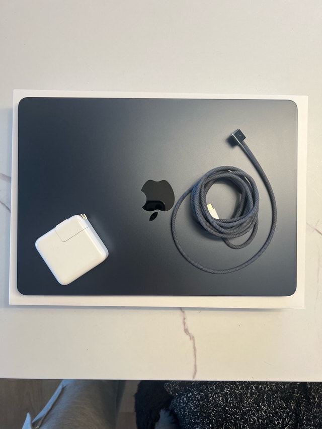 Apple MacBook Air M2 13.6” Midnight – 8GB RAM / 256GB SSD - photo 4